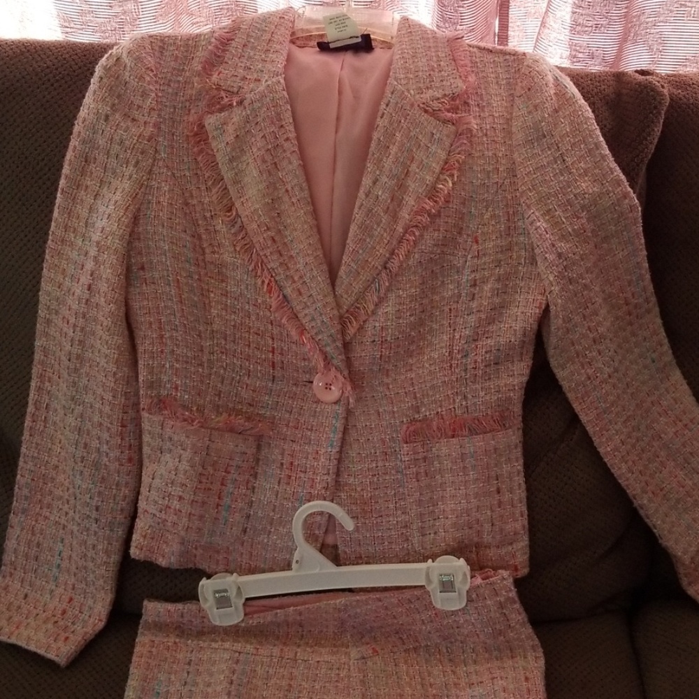Tweed matching jacket & skirt